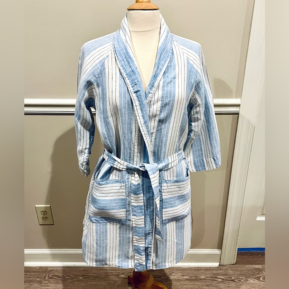 Serena & Lily Porto Linen Robe - Picture 3 of 6